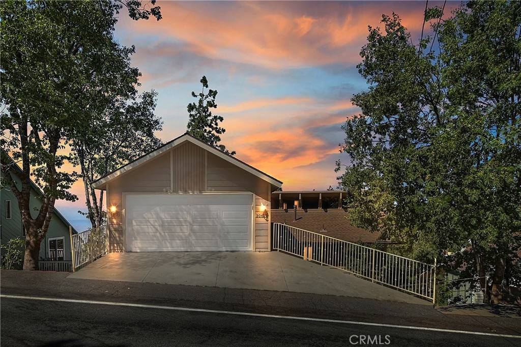 Running Springs, CA 92382,30425 Live Oak DR
