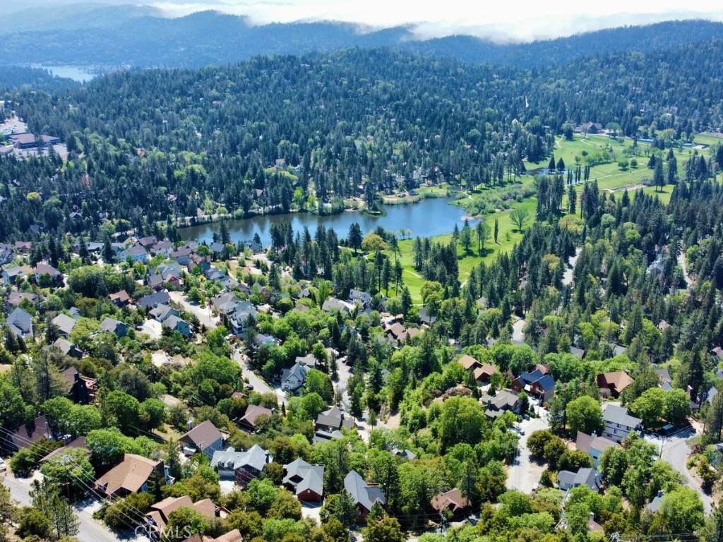 Lake Arrowhead, CA 92352,0 Black Oaks CT