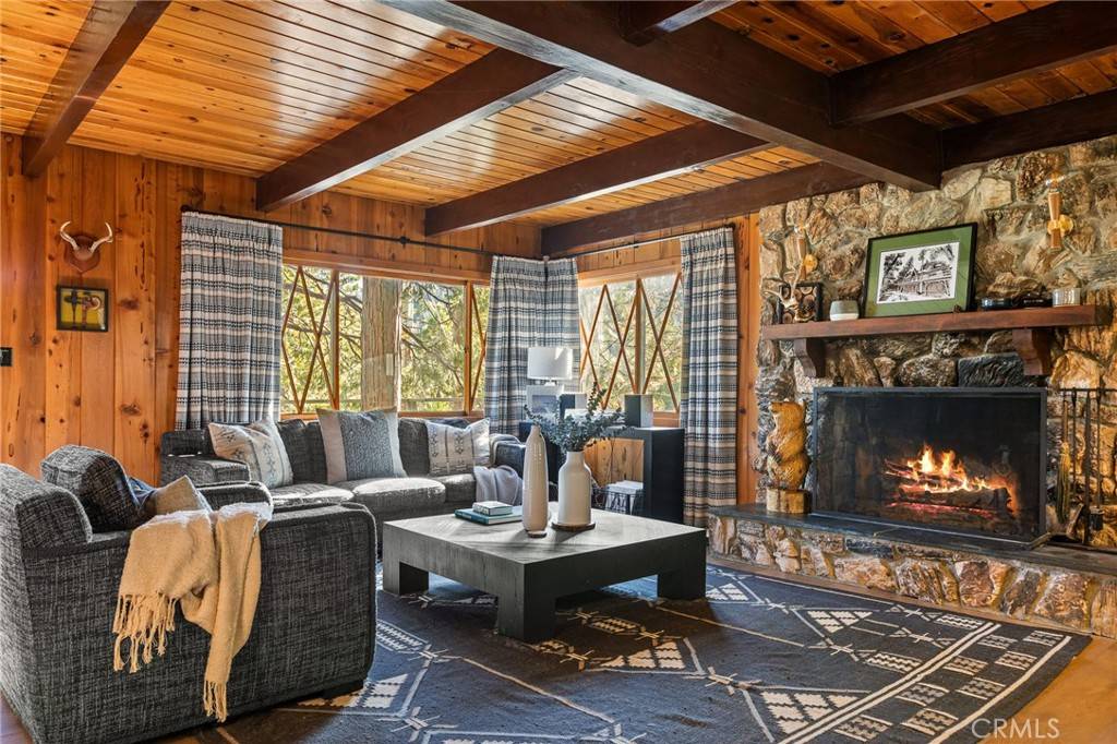 Lake Arrowhead, CA 92352,170 S Fairway DR