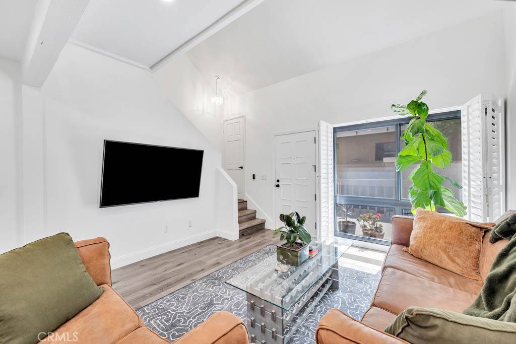 El Segundo, CA 90245,310 W Imperial AVE #4