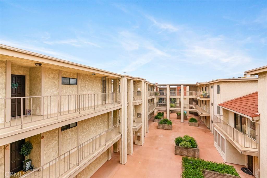 El Segundo, CA 90245,123 E Oak AVE #301