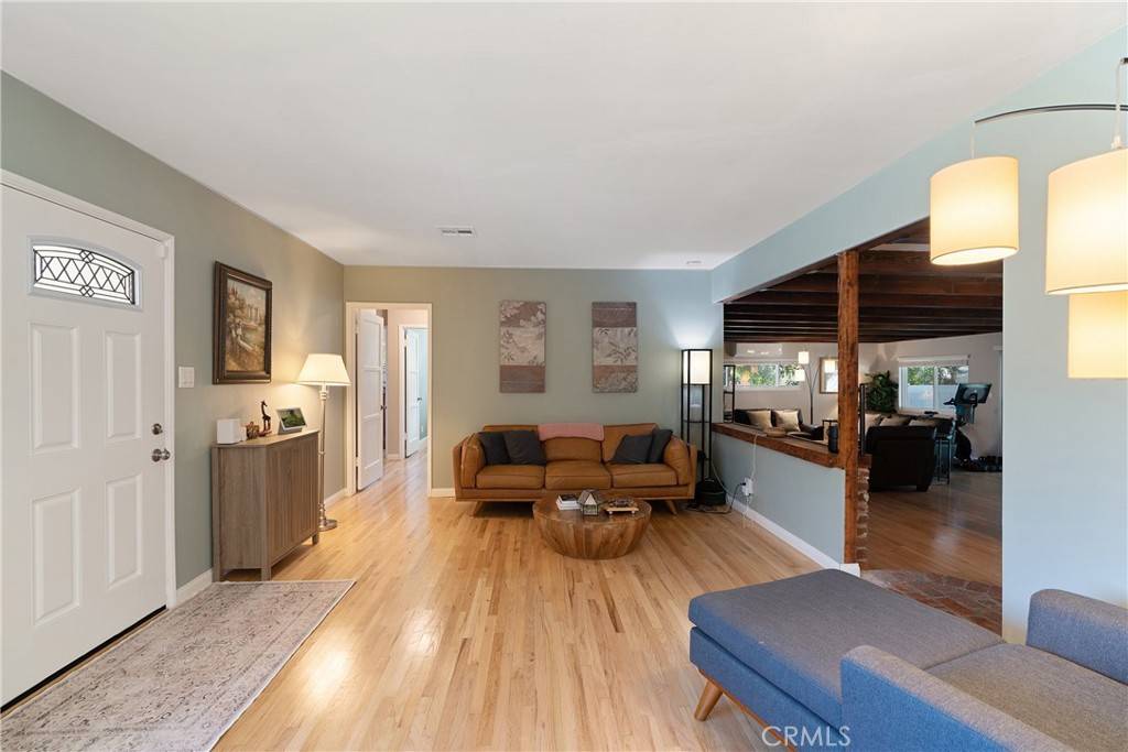 Tarzana, CA 91335,18424 Delano ST