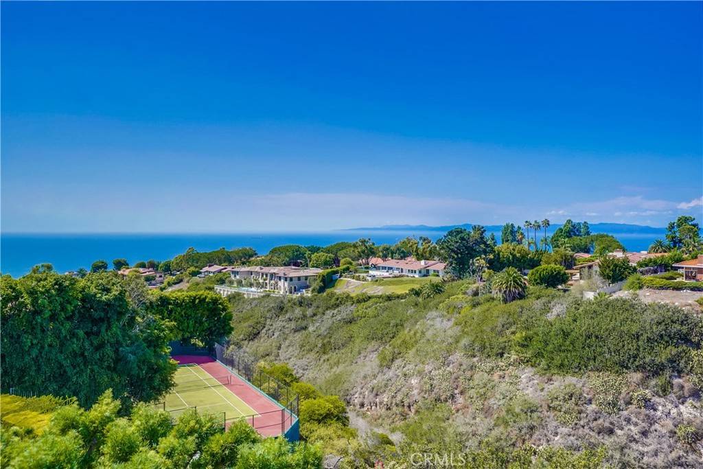Palos Verdes Estates, CA 90274,1517 Via Lopez
