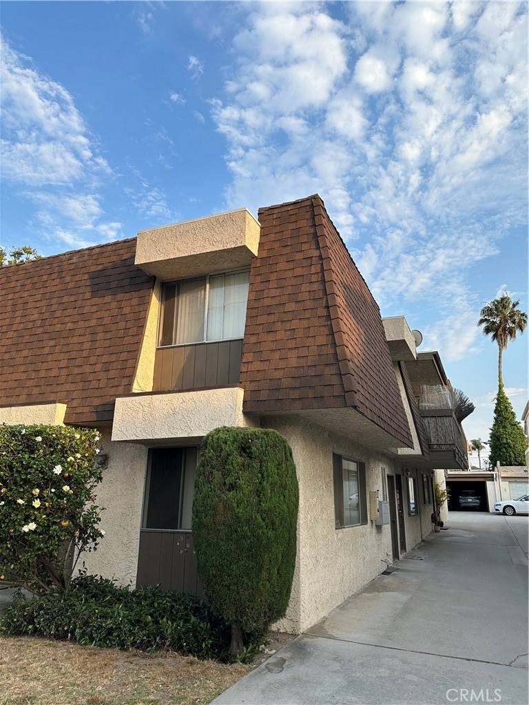 Redondo Beach, CA 90278,2220 Huntington LN #4