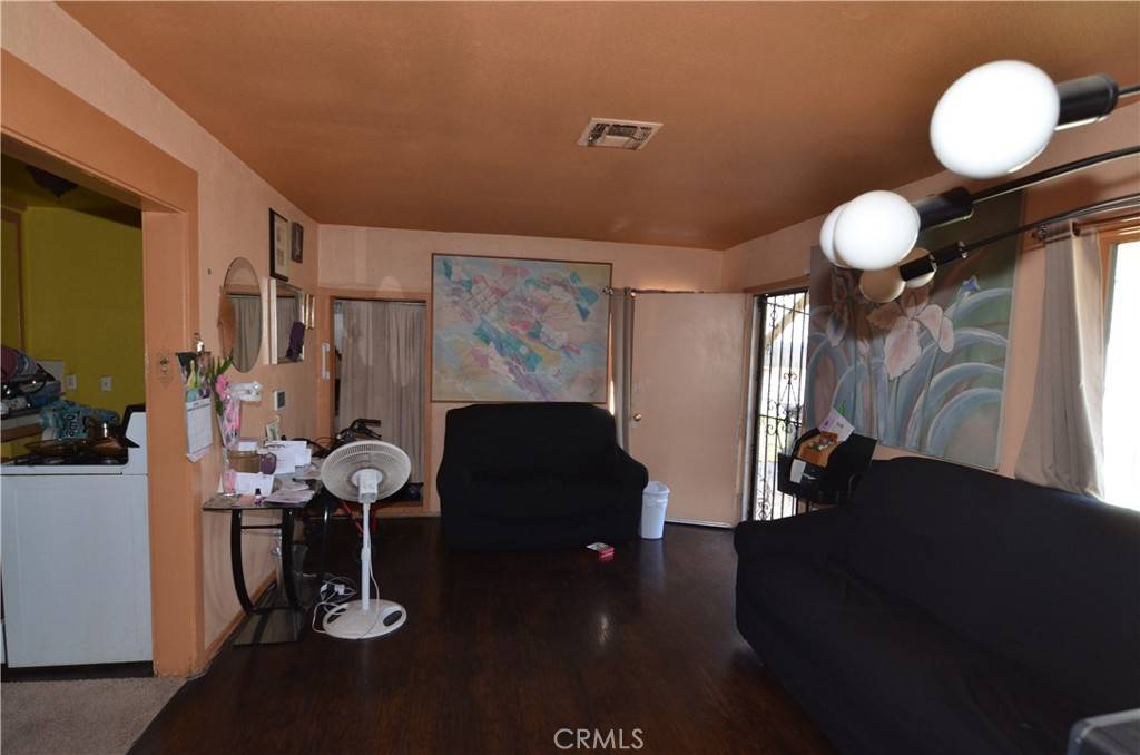 Compton, CA 90220,14407 S Corlett AVE