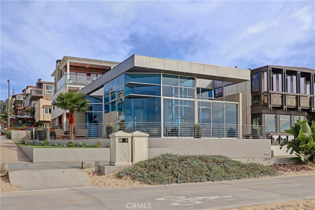 Manhattan Beach, CA 90266,622 The Strand
