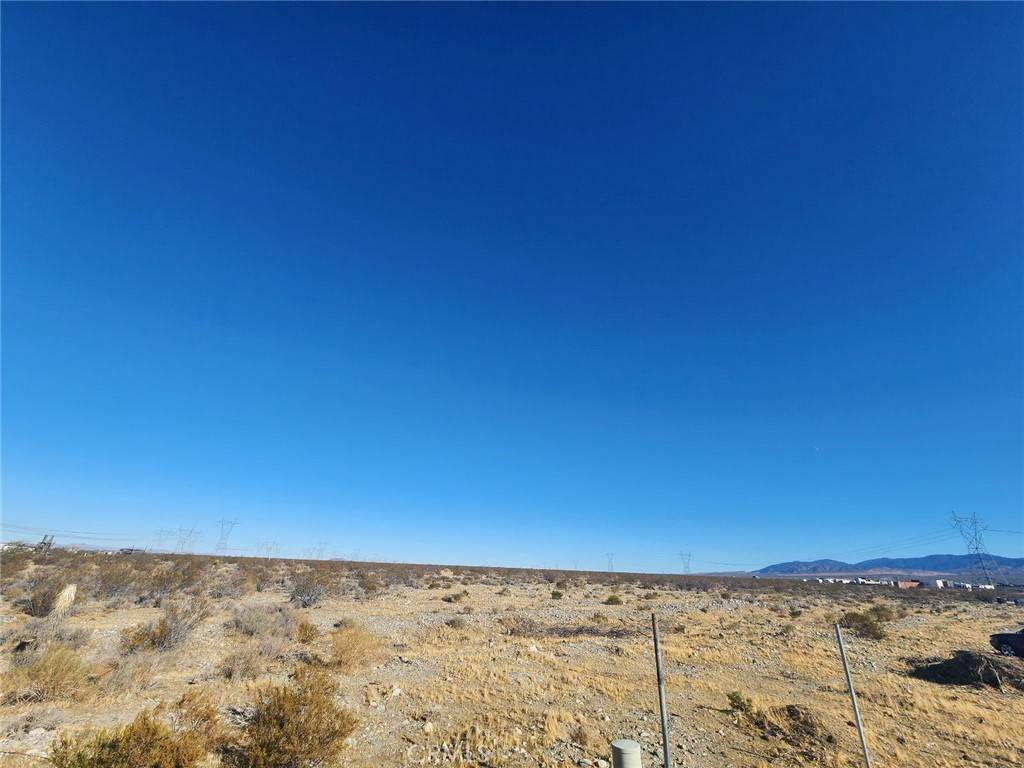 Pearblossom, CA 93553,136 E Avenue V