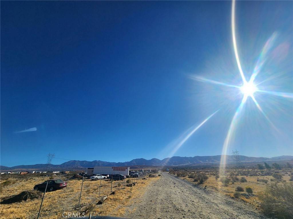 Pearblossom, CA 93553,136 E Avenue V