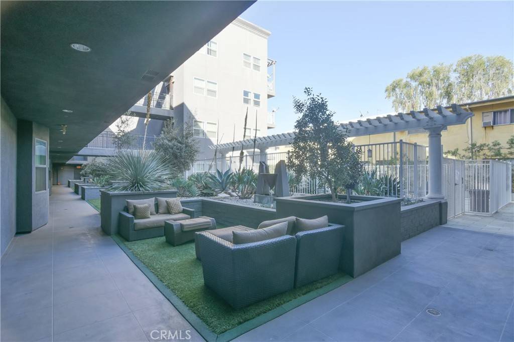 Valley Village, CA 91607,11925 KLING ST #104