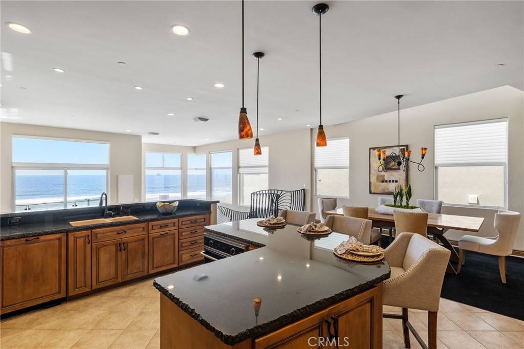 Manhattan Beach, CA 90266,4308 The Strand