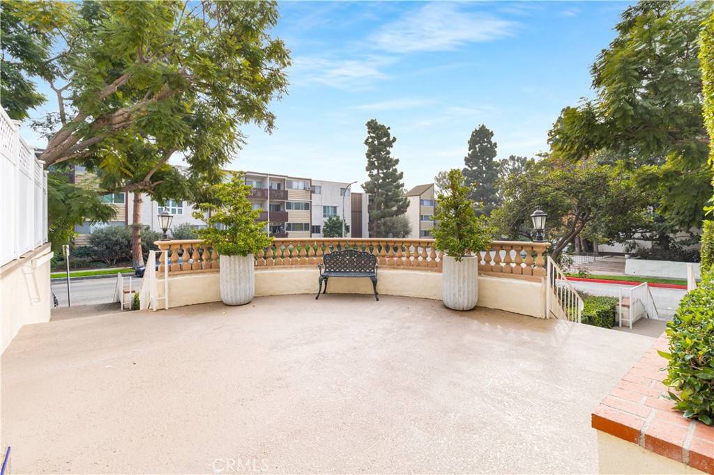 Culver City, CA 90230,5625 Sumner WAY #109