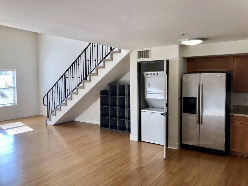 San Pedro, CA 90731,255 W 7th ST #20