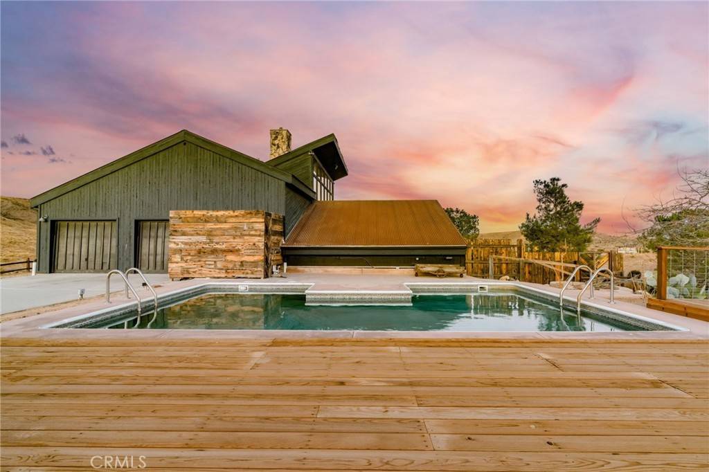 Pioneertown, CA 92268,5145 Curtis RD