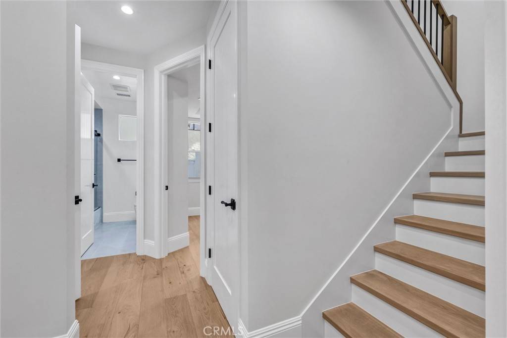 Redondo Beach, CA 90278,2416 CARNEGIE LN #B