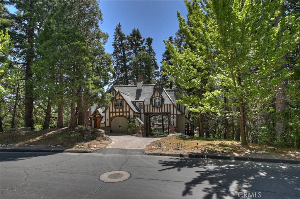 Lake Arrowhead, CA 92352,29223 Pigeon Hawk LN