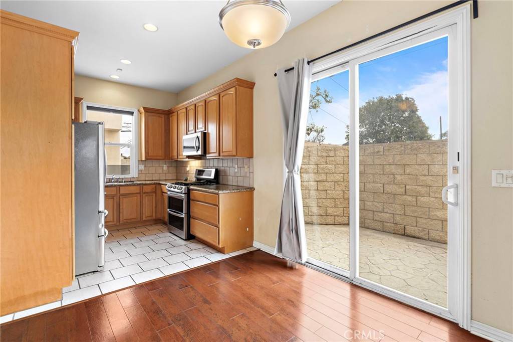 Los Alamitos, CA 90720,4224 Green AVE #8