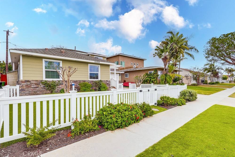 Lawndale, CA 90260,15302 Doty AVE