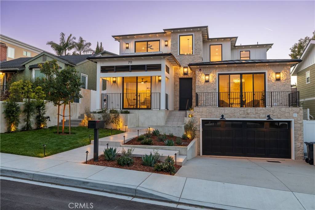 Manhattan Beach, CA 90266,711 N Dianthus ST