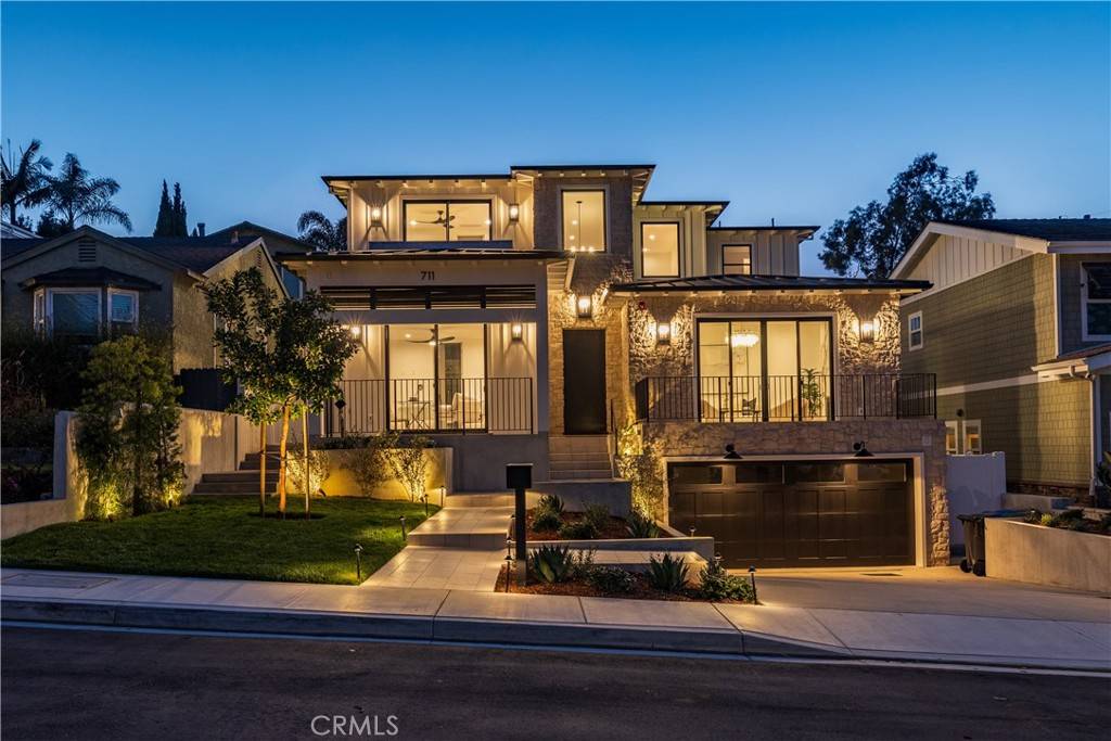 Manhattan Beach, CA 90266,711 N Dianthus ST