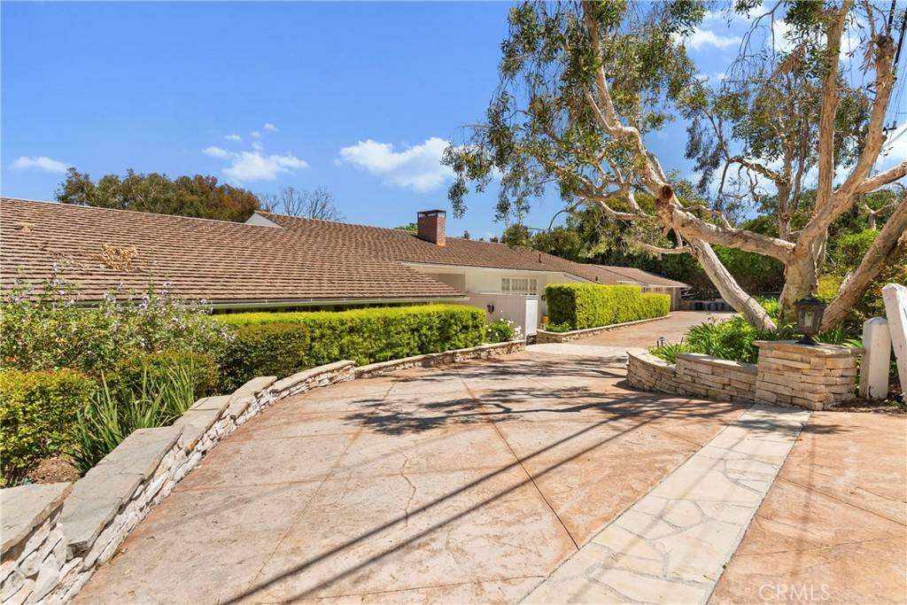 Rolling Hills, CA 90274,2 Eucalyptus LN