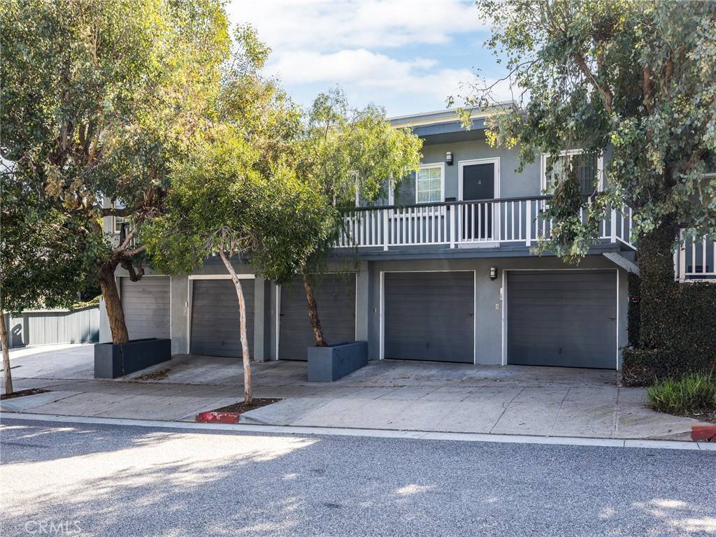 Santa Monica, CA 90405,402 Pacific ST