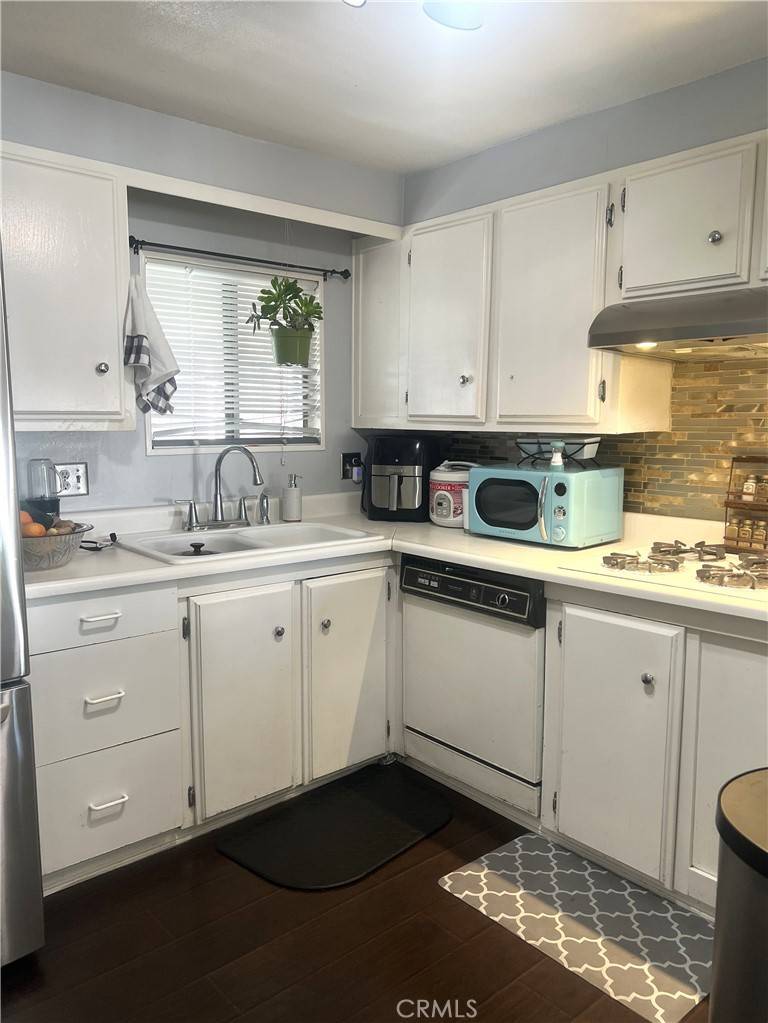 Hacienda Heights, CA 91745,901 S 6th AVE #205