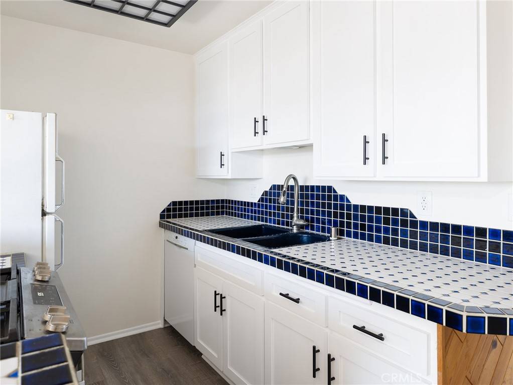 Hermosa Beach, CA 90254,1600 Ardmore AVE #411