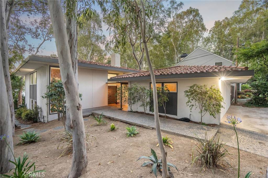 Palos Verdes Estates, CA 90274,105 Via Capay