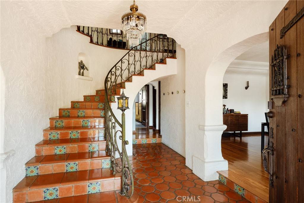 Long Beach, CA 90803,7 37th PL