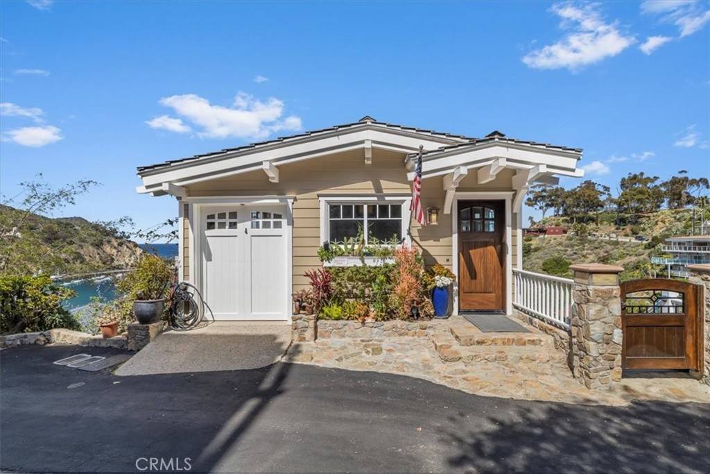 Avalon, CA 90704,133 Upper Terrace RD