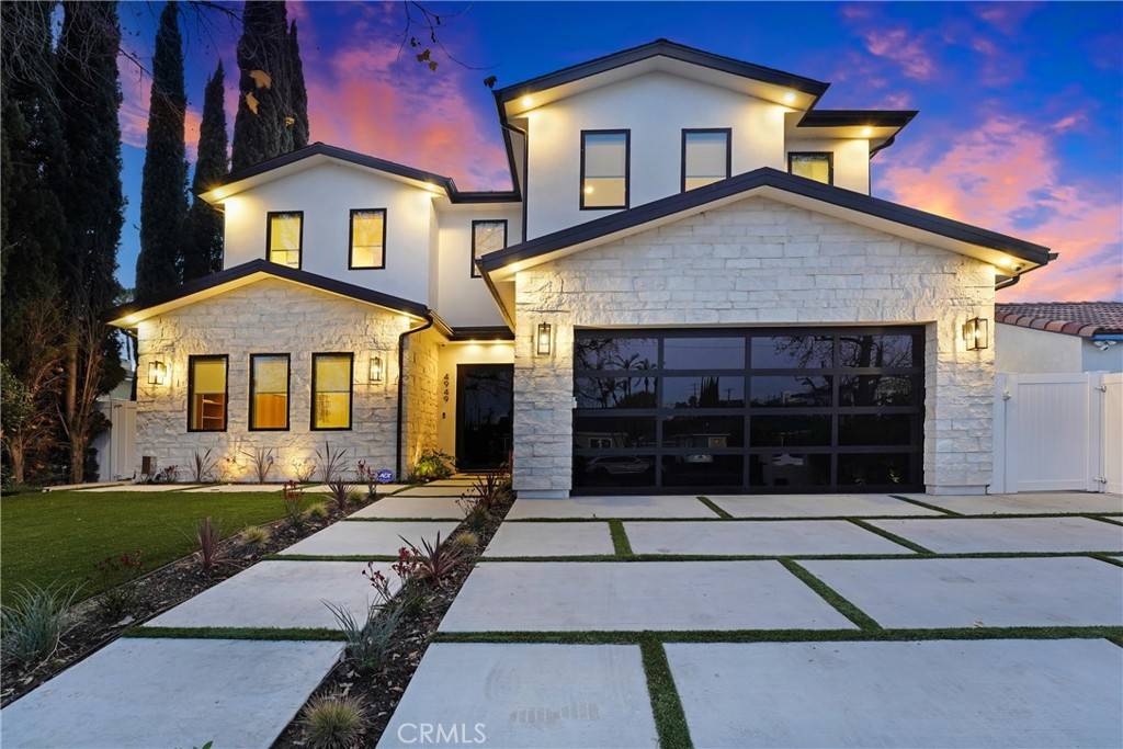Encino, CA 91436,4949 Petit AVE