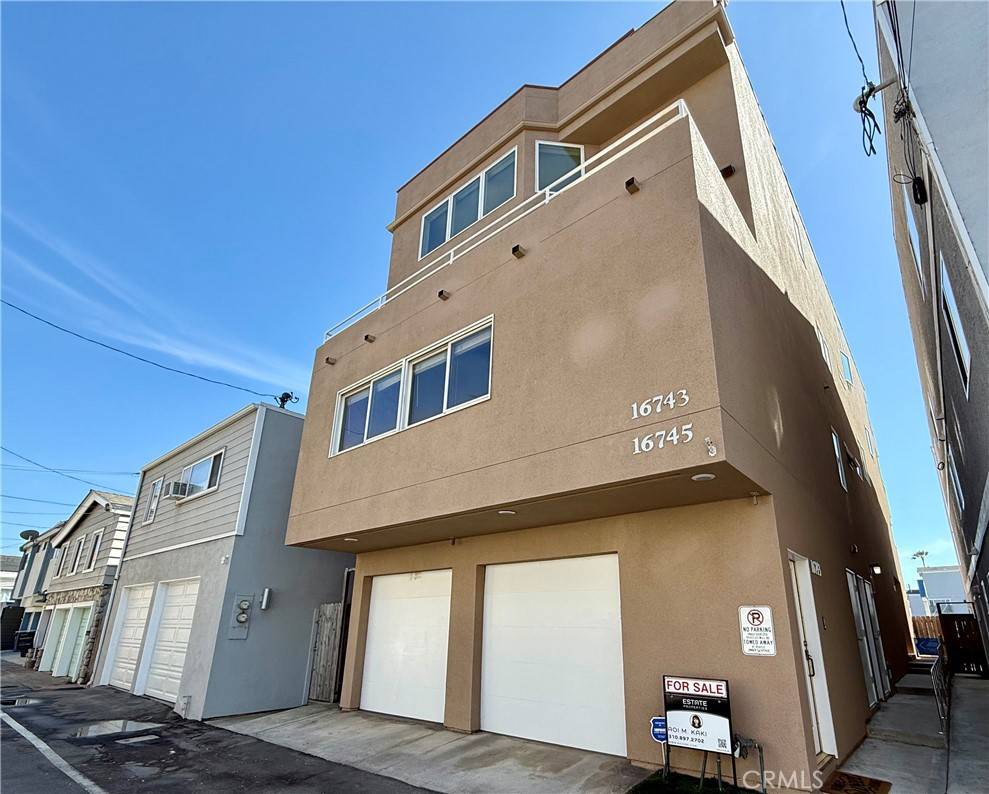 Sunset Beach, CA 90742,16745 Bayview DR #B