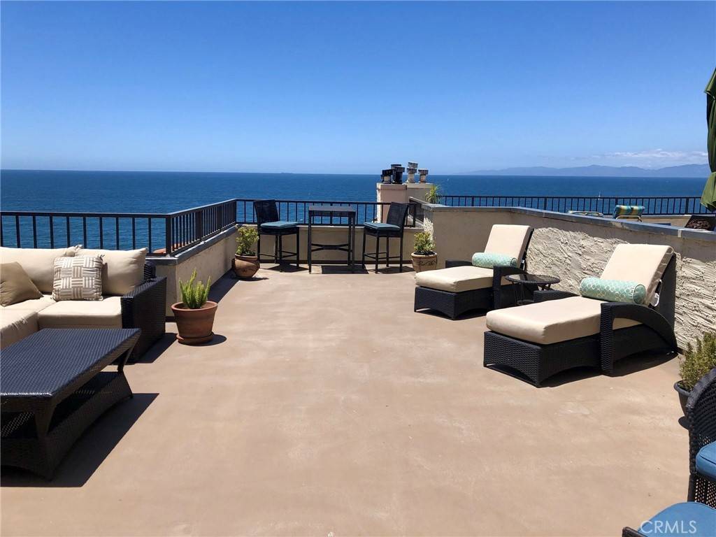 Redondo Beach, CA 90277,555 Esplanade #517