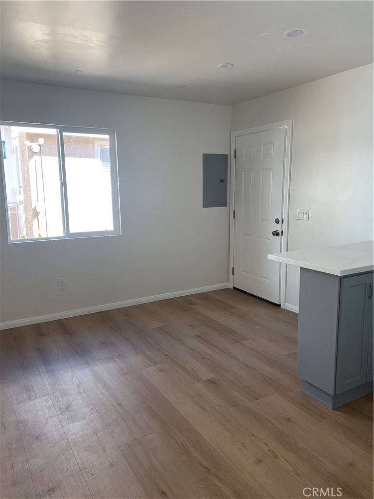 San Pedro, CA 90731,869 W 4 ST