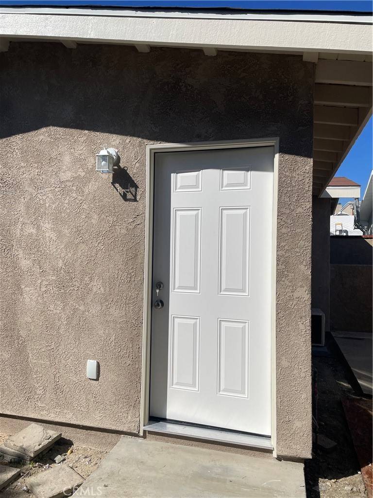 San Pedro, CA 90731,869 W 4 ST