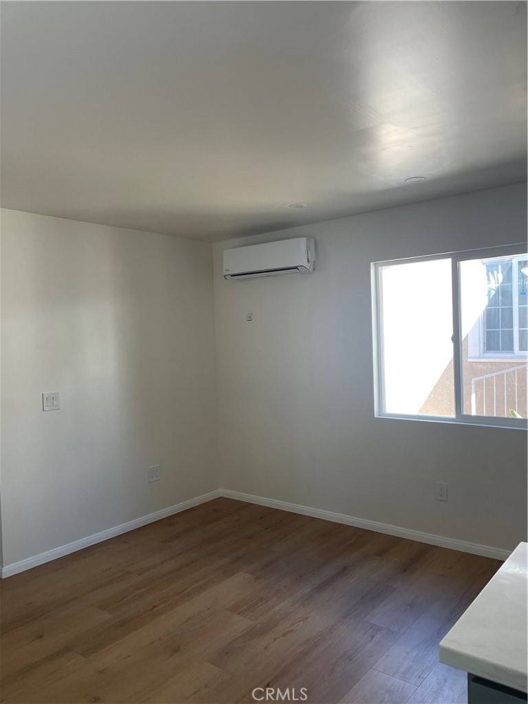 San Pedro, CA 90731,869 W 4 ST