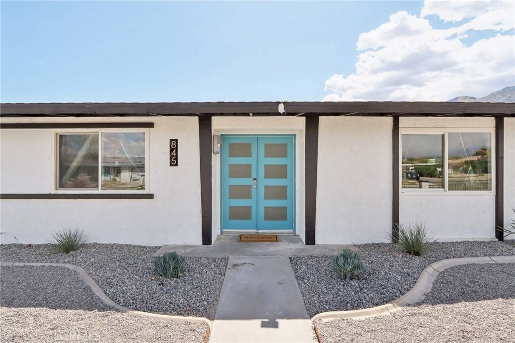 Palm Springs, CA 92262,845 West Gateway Drive
