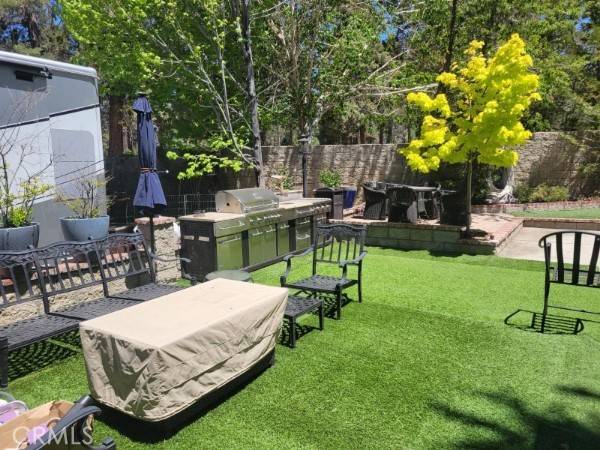 Fawnskin, CA 92314,40751 North Shore LN
