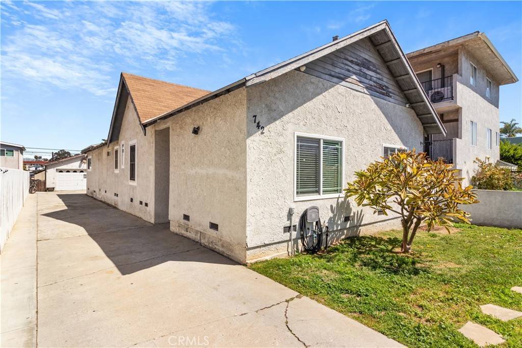 San Pedro, CA 90731,742 W Santa Cruz ST