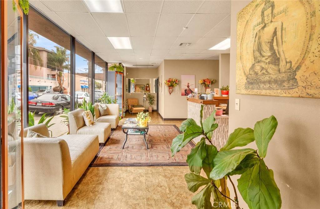 San Pedro, CA 90731,643 W 6th ST