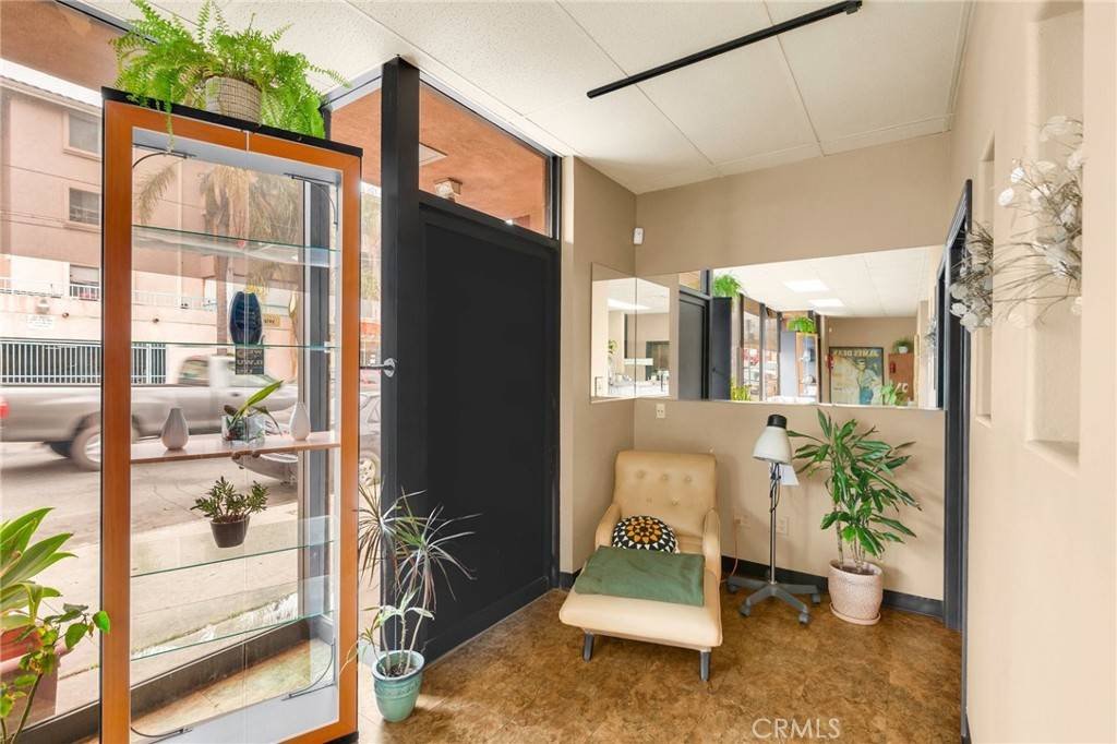 San Pedro, CA 90731,643 W 6th ST