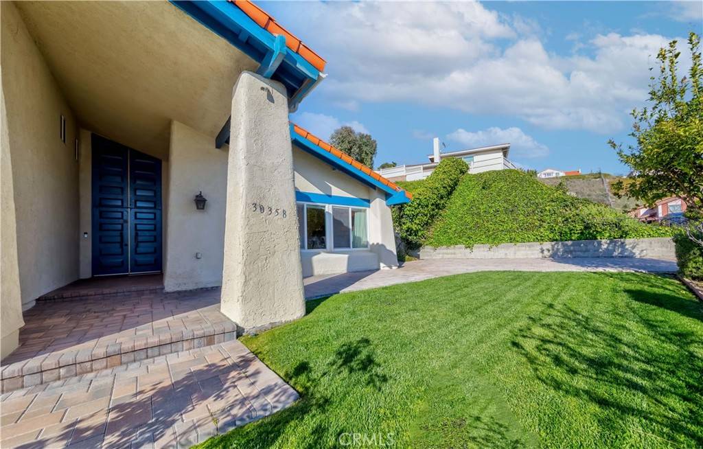 Rancho Palos Verdes, CA 90275,30358 Via Rivera