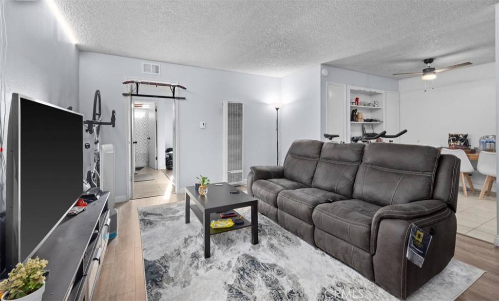 Gardena, CA 90249,2501 W Redondo Beach #217 BLVD #217