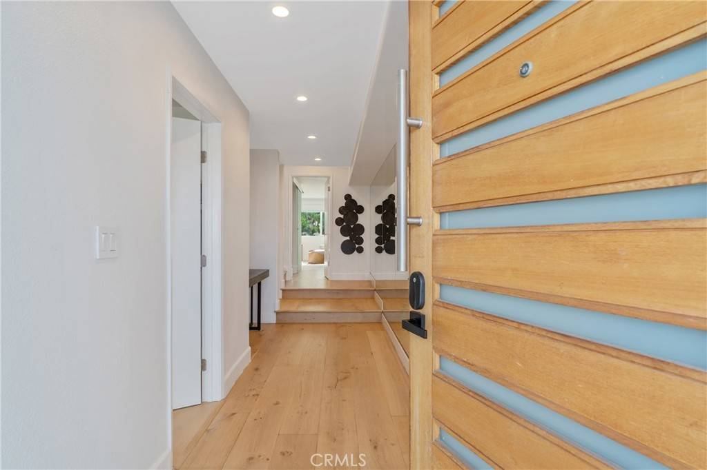 Marina Del Rey, CA 90292,30 Reef ST #3