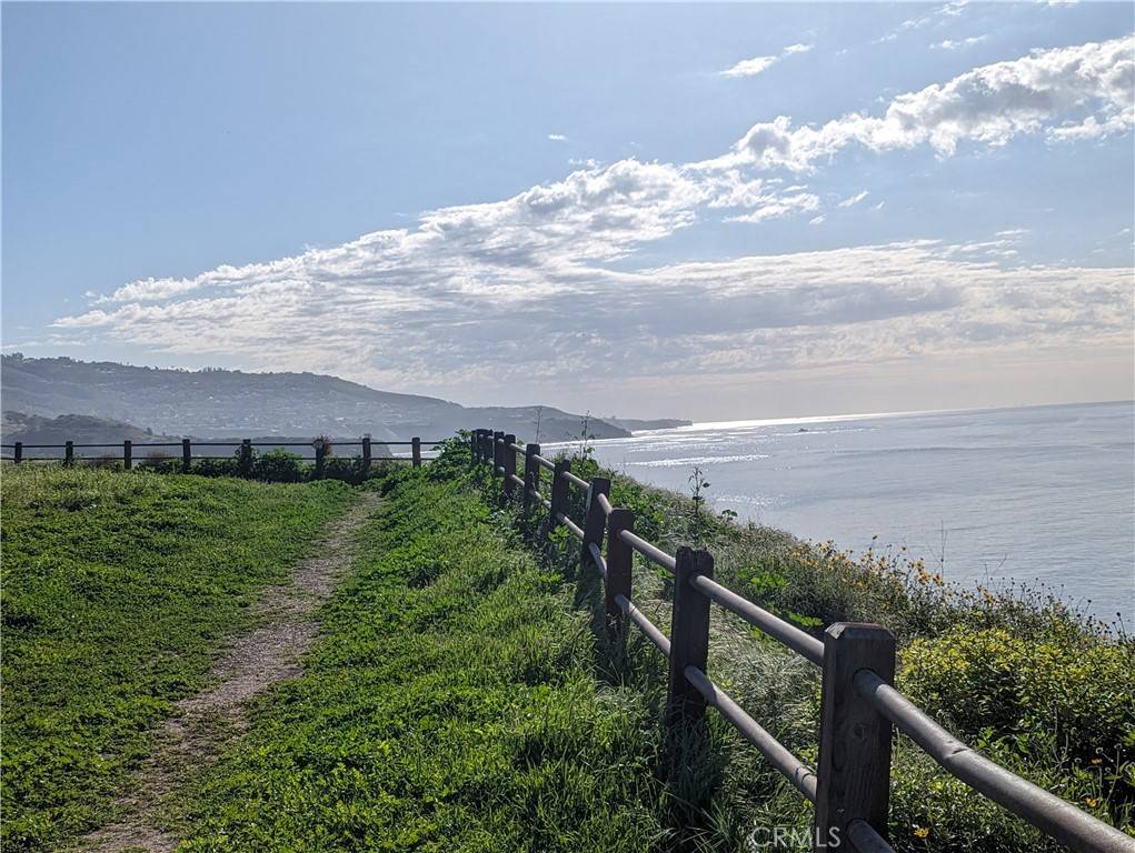 Rancho Palos Verdes, CA 90275,32859 Seagate DR #208