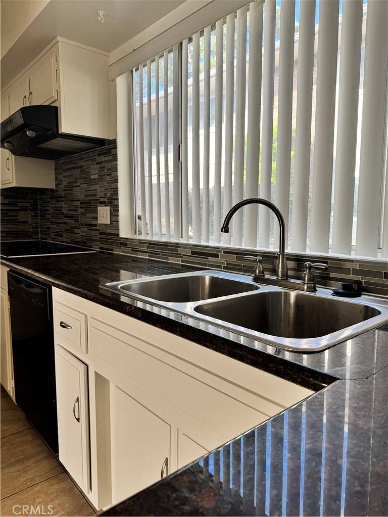 Torrance, CA 90504,18409 Van Ness