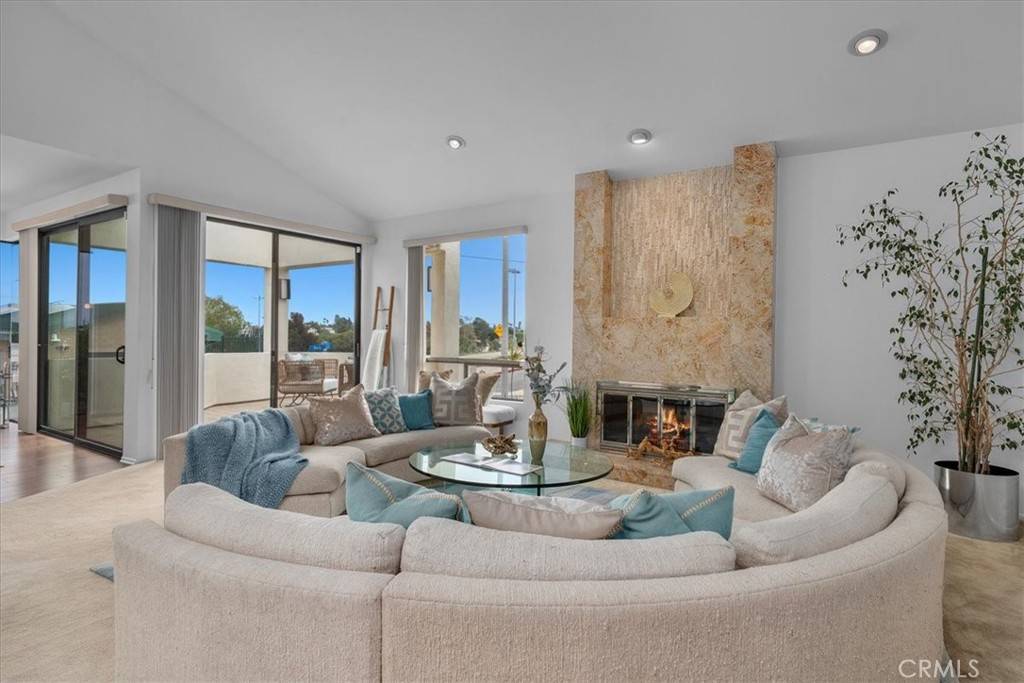 Manhattan Beach, CA 90266,1467 18th ST