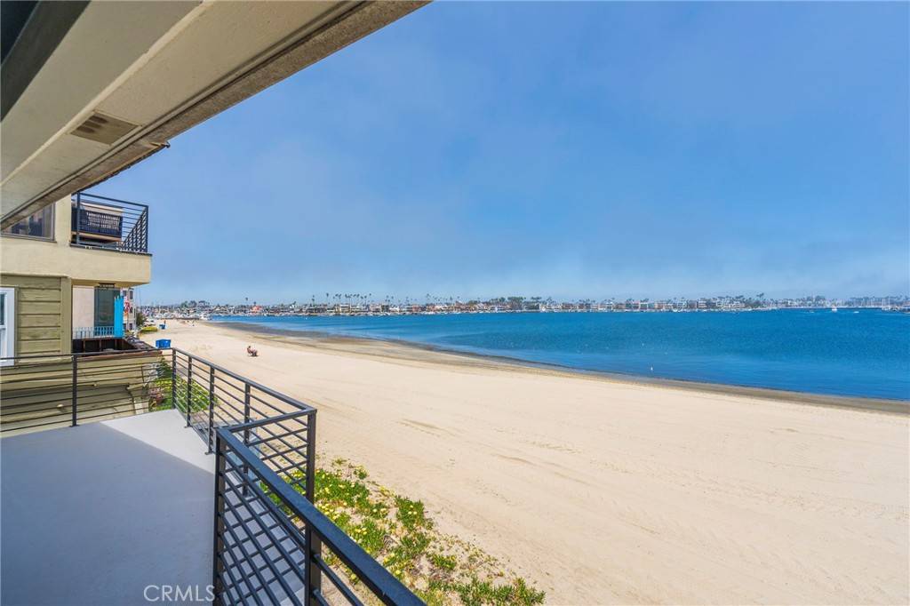 Long Beach, CA 90803,53 68th PL