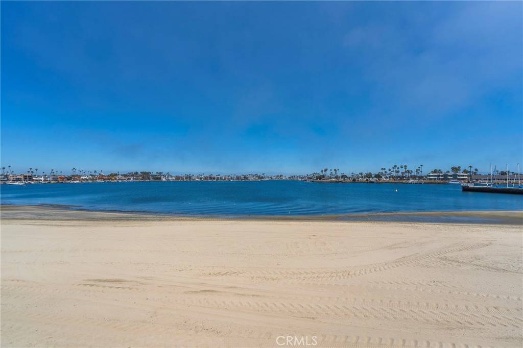 Long Beach, CA 90803,53 68th PL