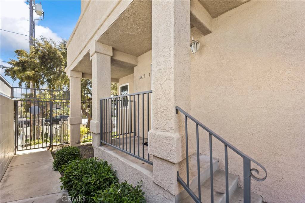 Lakewood, CA 90715,11415 216th ST #24